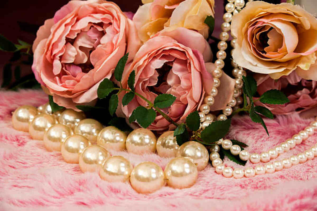 The Timeless Elegance of Pink Pearls